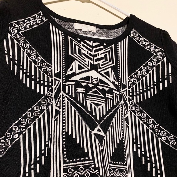 Black and White Tribal Pattern Ribbed Crop Top - Picture 2 of 3